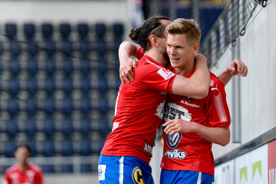 Östers Fritiof Björkén och David Johannesson jublar