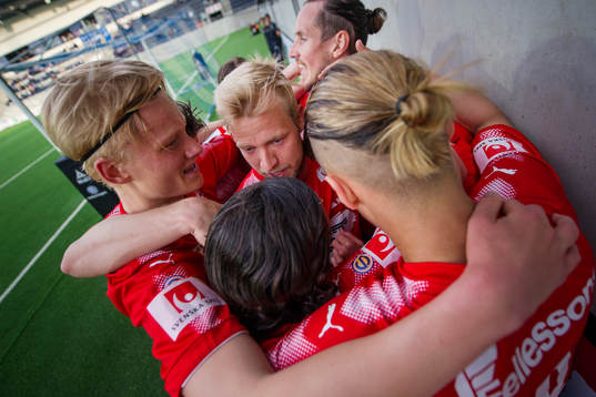Bläddra bland fler bilder av Fotboll, Superettan, Gefle - Öster