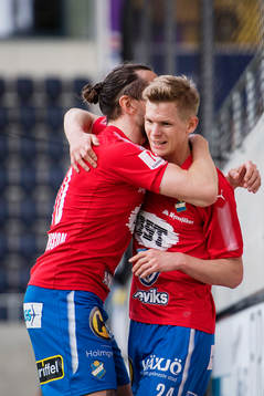Östers Fritiof Björkén (th) gör 0-2 och jublar med