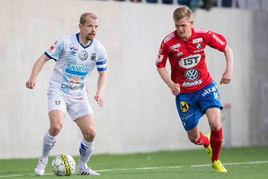 Östers Fritiof Björkén utmanar Gefles Jonas Lantto