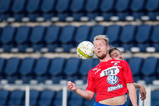 Östers Sebastian Crona och Gefles Jacob Hjelte