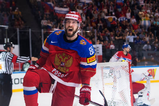 Rysslands Nikita Kucherov jublar