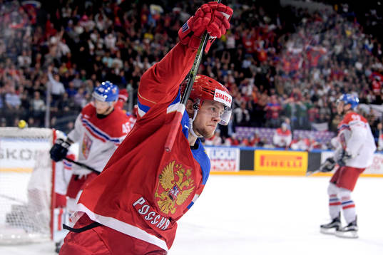 Rysslands Artemi Panarin jublar