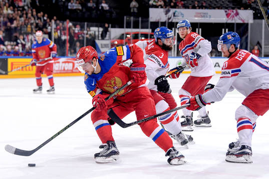 Rysslands Artemi Panarin och Radko Gudas, David Pastrnak