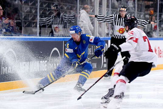 Sveriges Anton Strålman och Schweiz Joel Genazzi