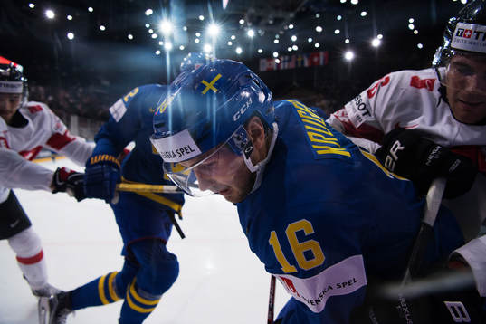 Sveriges Marcus Krüger utmanas av Schweiz Joel Genazzi