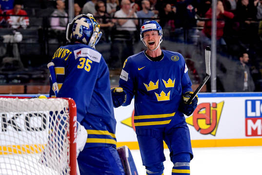 Sveriges målvakt Henrik Lundqvist och Anton Strålman