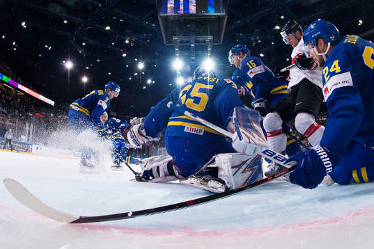 Sveriges John Klingberg, målvakt Henrik Lundqvist, Oscar