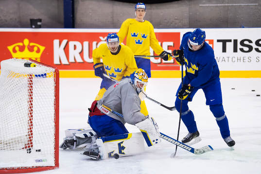 Marcus Krüger, målvakt Eddie Läck, Joel Eriksson Ek och