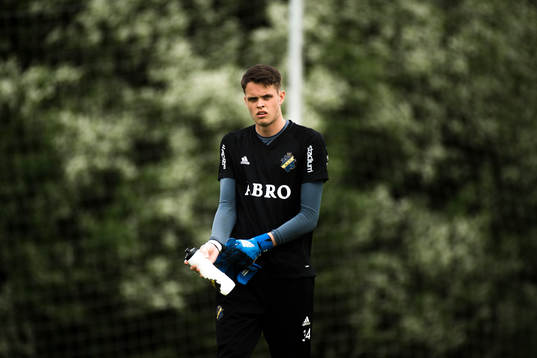 s målvakt Oscar Linnér
