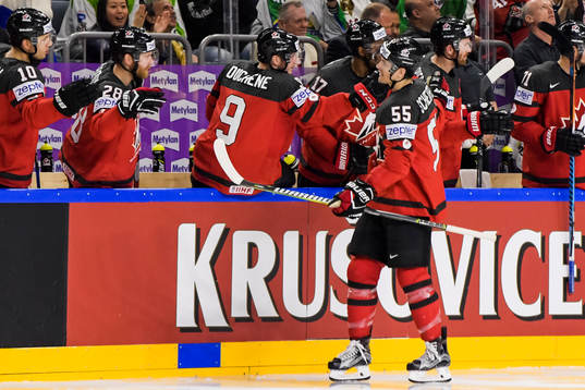 Kanadas Mark Scheifele jublar
