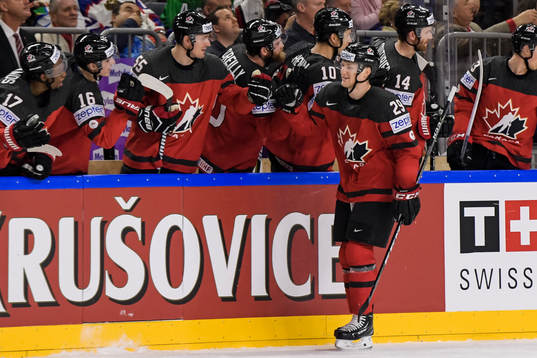 Kanadas Nate McKinnon jublar