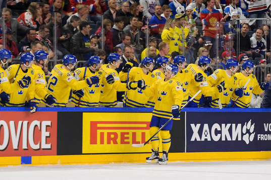 Sveriges William Nylander jublar