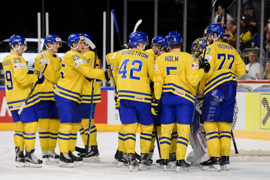 Bläddra bland fler bilder av Ishockey, ishockey-VM 2017, dag 16, semifinal, Sverige - Finland