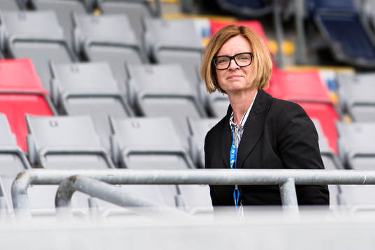 Halmstads klubbchef Susanne Nilsson före fotbollsmatchen i