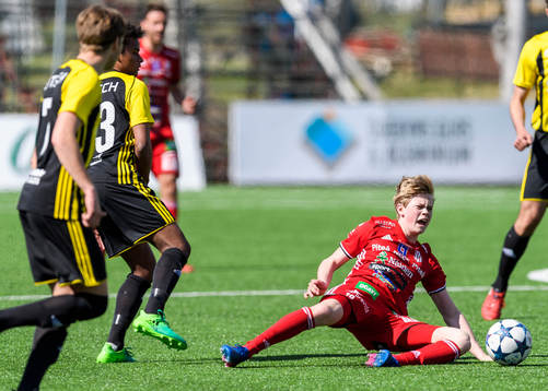 Piteås Gustav Nordh ramlar