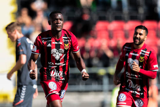 Östersunds Salisu Abdullahi Gero jublar