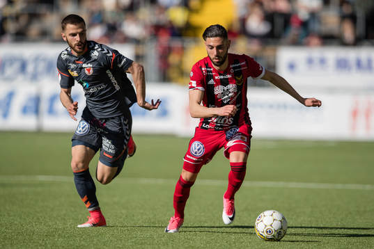 Östersunds Gabriel Somi mot Kalmars Filip Sachpekidis