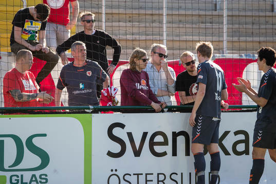 Kalmars spelare tackar fansen
