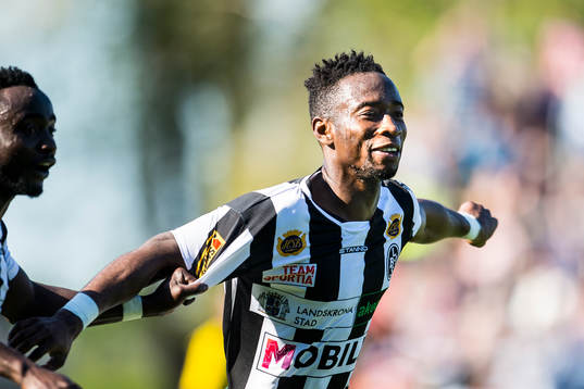 Bläddra bland fler bilder av Fotboll, Division 1 Södra, Landskrona - Mjällby