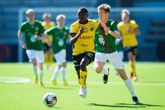 Elfsborgs Prince Isaac Kouame och Jönköpings Daniel
