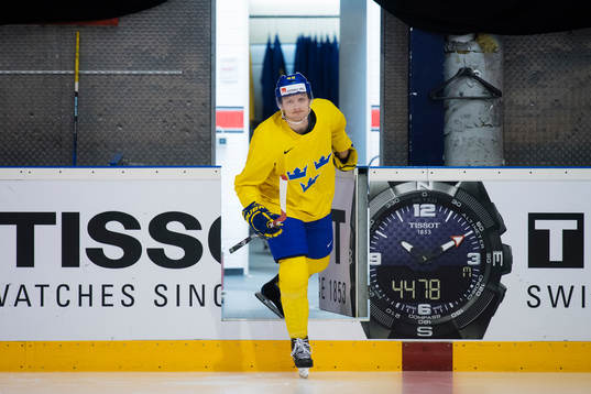 Carl Klingberg på Sveriges ishockeylandslags matchvärmning