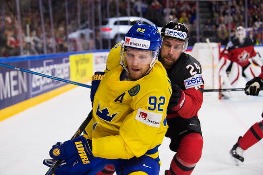 Sveriges Gabriel Landeskog och Kanadas Calvin de Haan