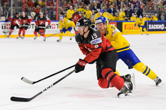 Kanadas Mike Matheson och Sveriges Anton Strålman