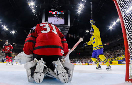 Sveriges Joel Lundqvist jublar