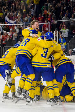 Sveriges spelare jublar