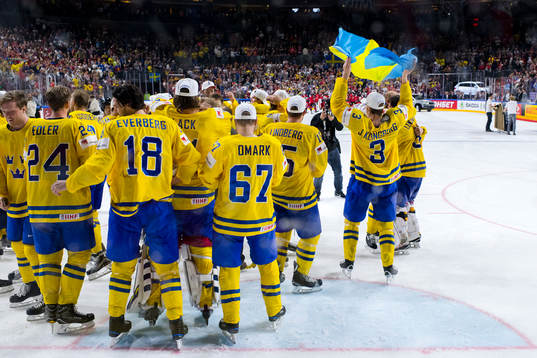 Sveriges spelare jublar
