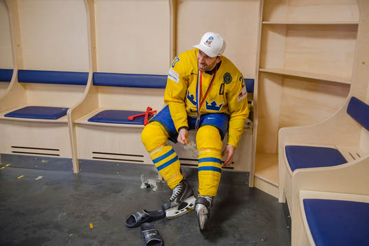 Sveriges Joel Lundqvist i omklädningsrummet