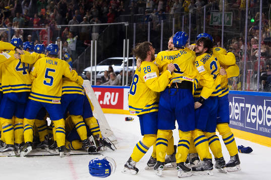 Sveriges spelare jublar