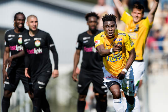 Falkenbergs Dominic Chatto jublar