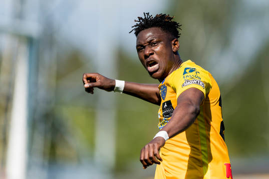 Falkenbergs Dominic Chatto jublar
