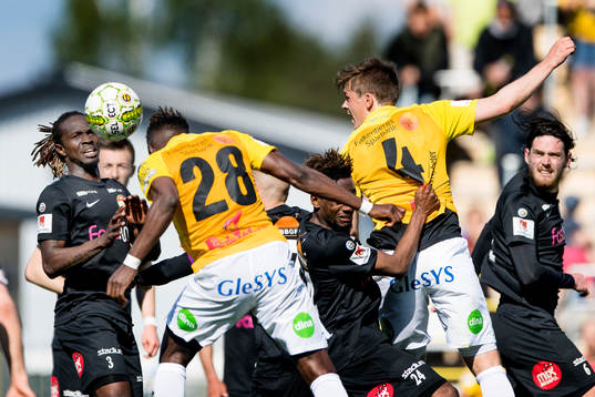 Falkenbergs Dominic Chatto nickar in 2-0