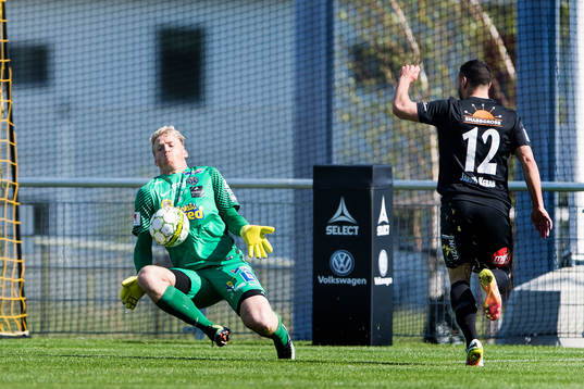 Falkenbergs målvakt Hampus Nilsson