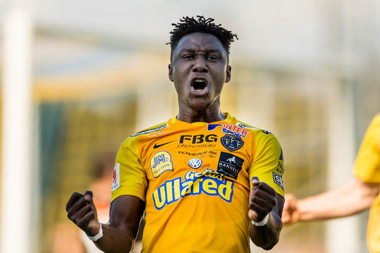 Falkenbergs Dominic Chatto jublar