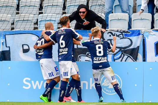 Norrköpings spelare jublar