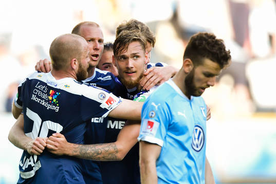 Norrköpings spelare jublar