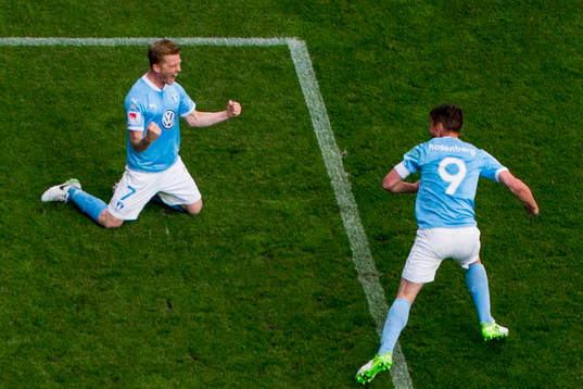 Malmö FFs Anders Christiansen jublar mot Markus Rosenberg