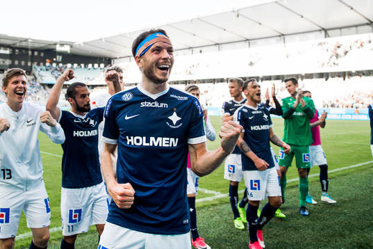 Norrköpings Jon Gudni Fjoluson jublar