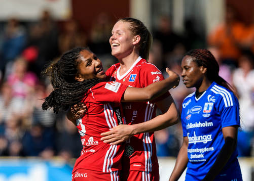 Piteås Nina Jakobsson (h) jublar