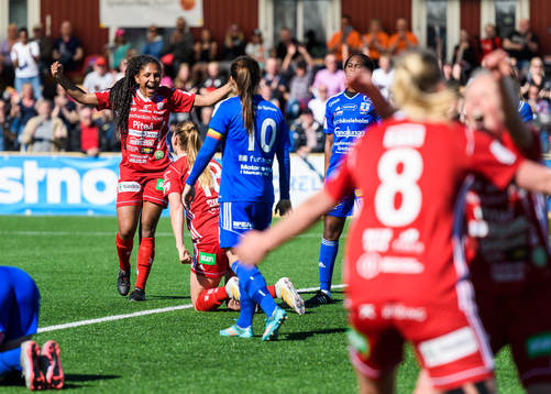 Piteås Nina Jakobsson (v) jublar