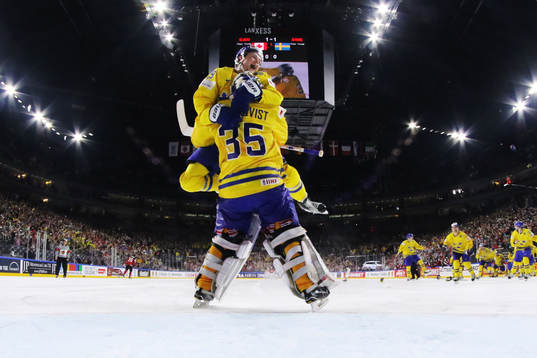 Sveriges målvakt Henrik Lundqvist och William Nylander