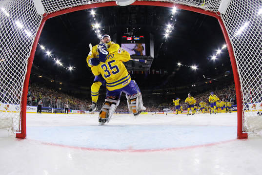 Sveriges målvakt Henrik Lundqvist och William Nylander