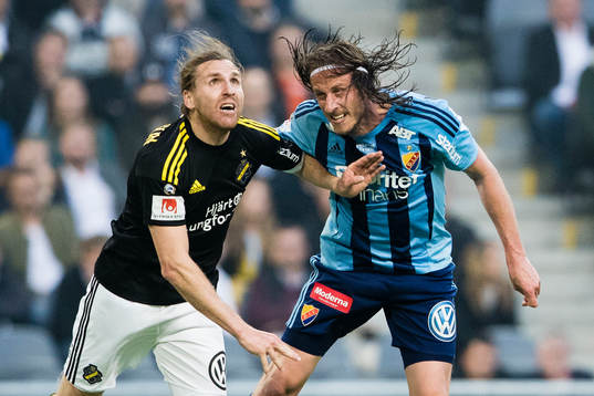 s Nils-Eric Johansson och Djurgårdens Jonas Olsson