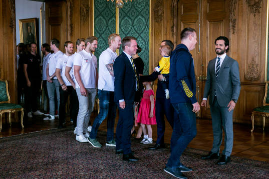 Sveriges guldlag i Ishockey träffar Kronprinsessan
