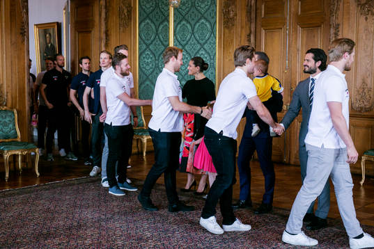 Sveriges guldlag i Ishockey träffar Kronprinsessan