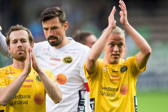 Elfsborgs Jesper Karlsson och Anders Randrup jublar